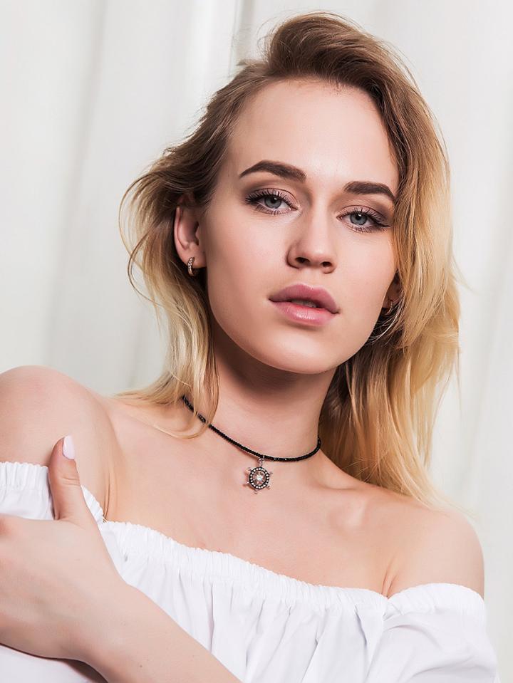 Romwe Rudder Pendant Choker