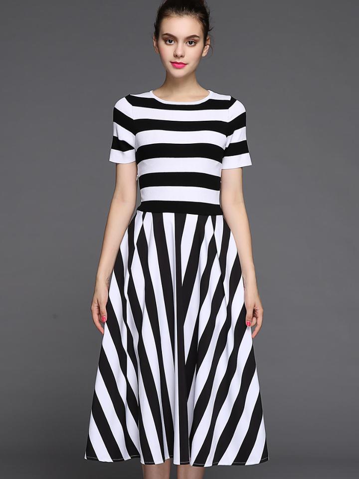 Romwe Black White Round Neck Short Sleeve Striped Dress