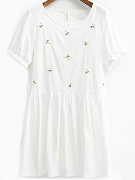 Romwe White Daisy Embroidered Ruffled Sleeve Dress