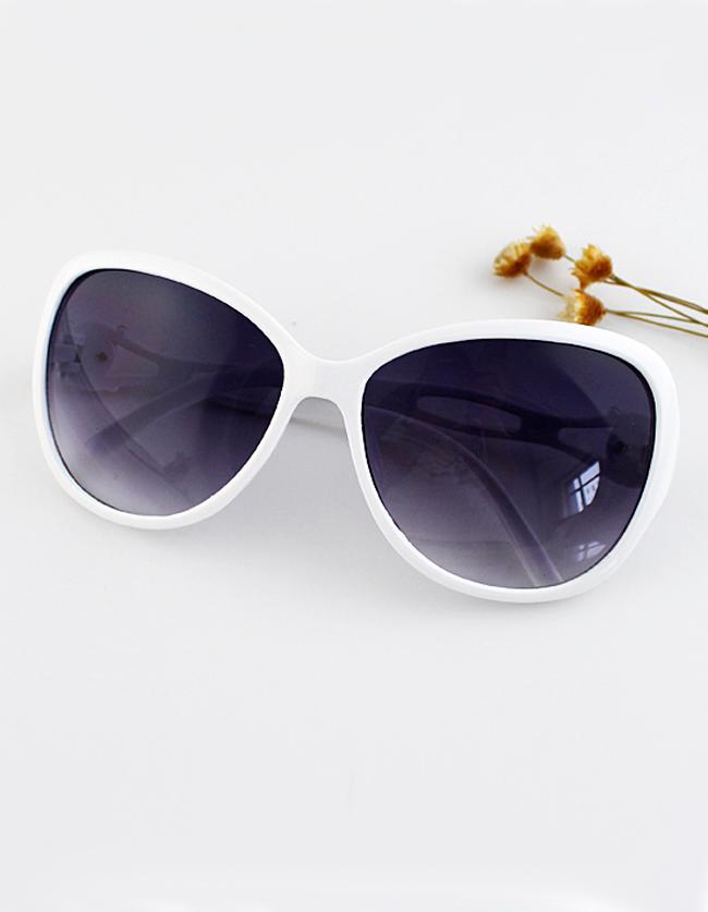 Romwe Hottest Promotional Wholesale Sunglassess