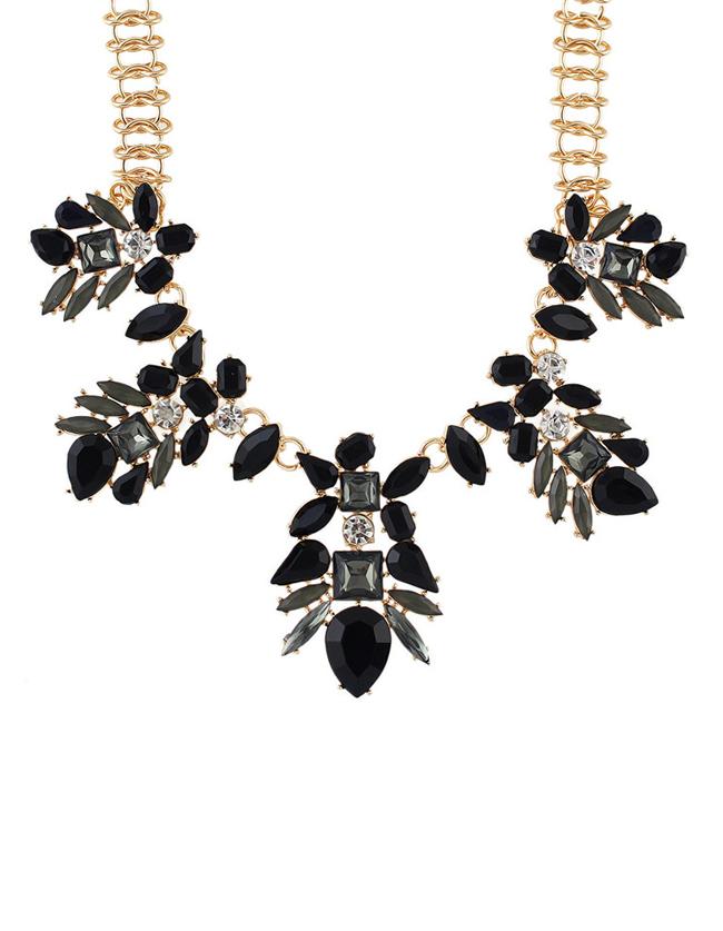 Romwe Black Rhinestone Flower Statement Necklace