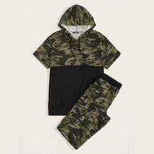Romwe Guys Camo Hoodie And Slant Pocket Sweatpants Set