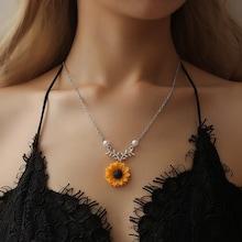 Romwe Flower & Leaf Pendant Necklace