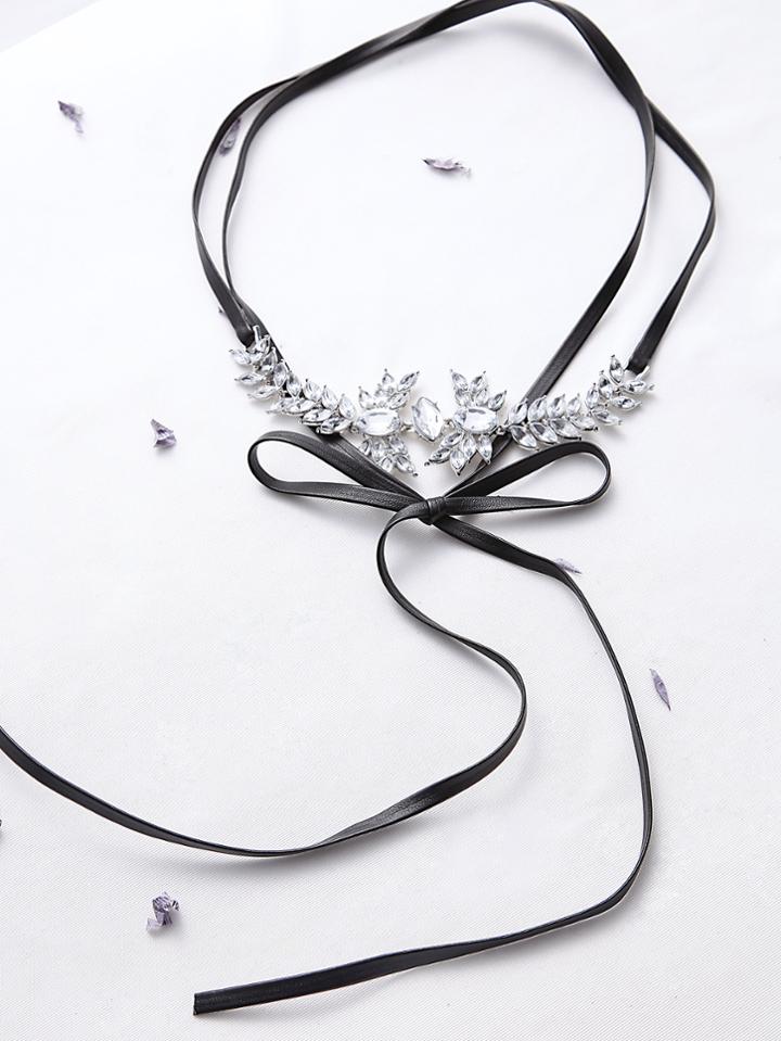 Romwe Black Rhinestone Flower Shaped Bow Tie Choker