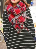 Romwe Checkered Fringe Red Scarf