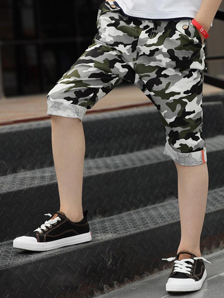 Romwe Letter Print Cuffed Camo Shorts