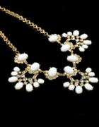 Romwe White Gemstone Gold Diamond Necklace