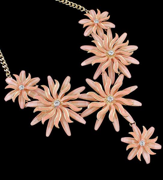 Romwe Pink Glaze Flower Necklace