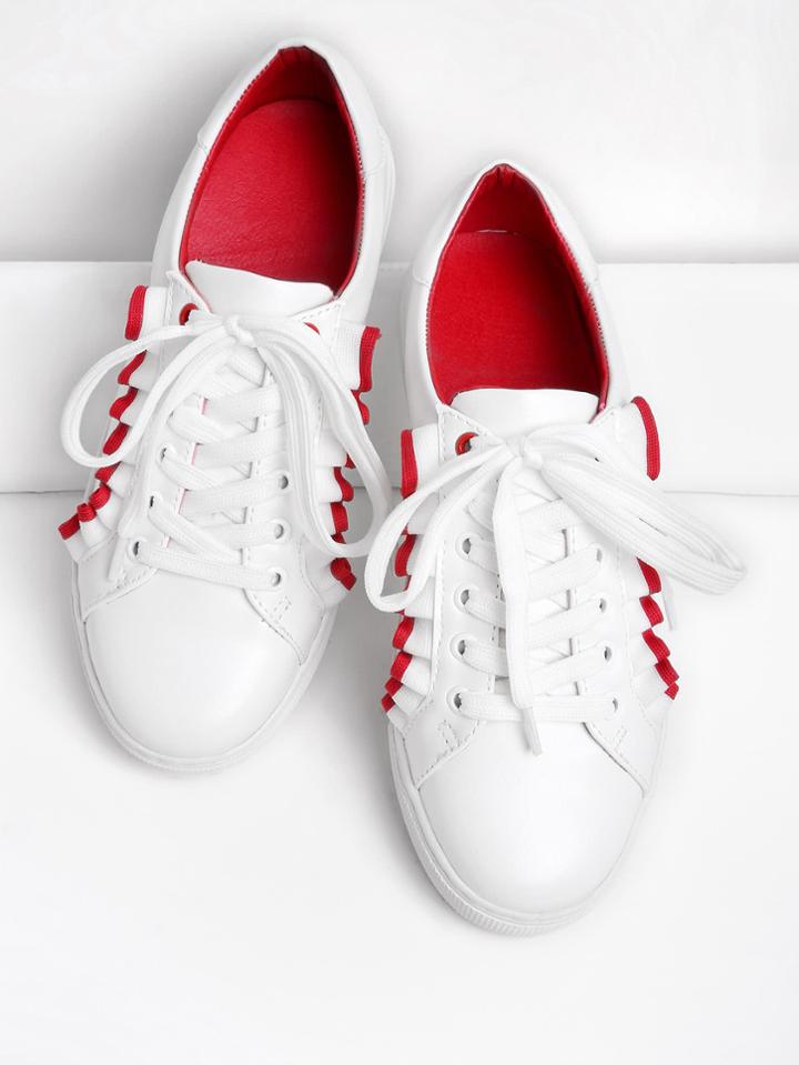 Romwe Contrast Frill Trim Detail Lace Up Sneakers