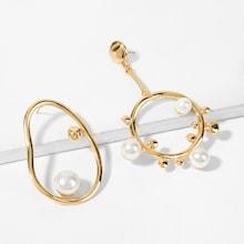 Romwe Faux Pearl Detail Mismatched Hoop Earrings