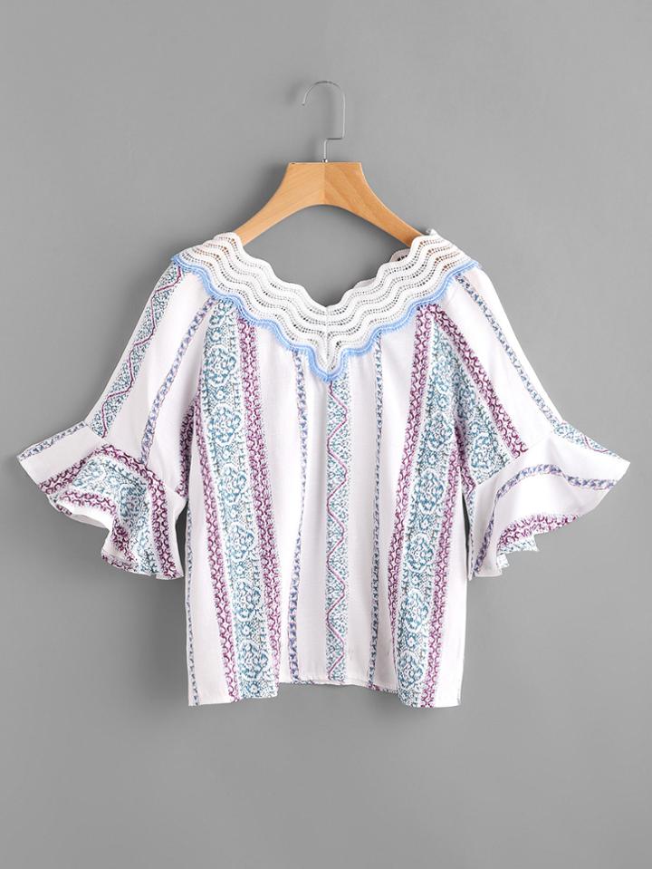 Romwe Ruffle Sleeve Ditsy Print Contrast Lace Blouse