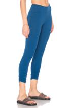 Essential Gathered Capri Legging