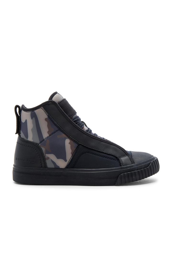 Scuba Sneaker
