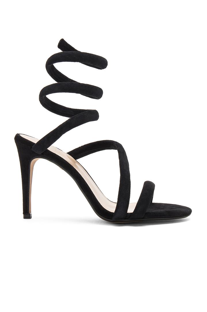Odette Heel