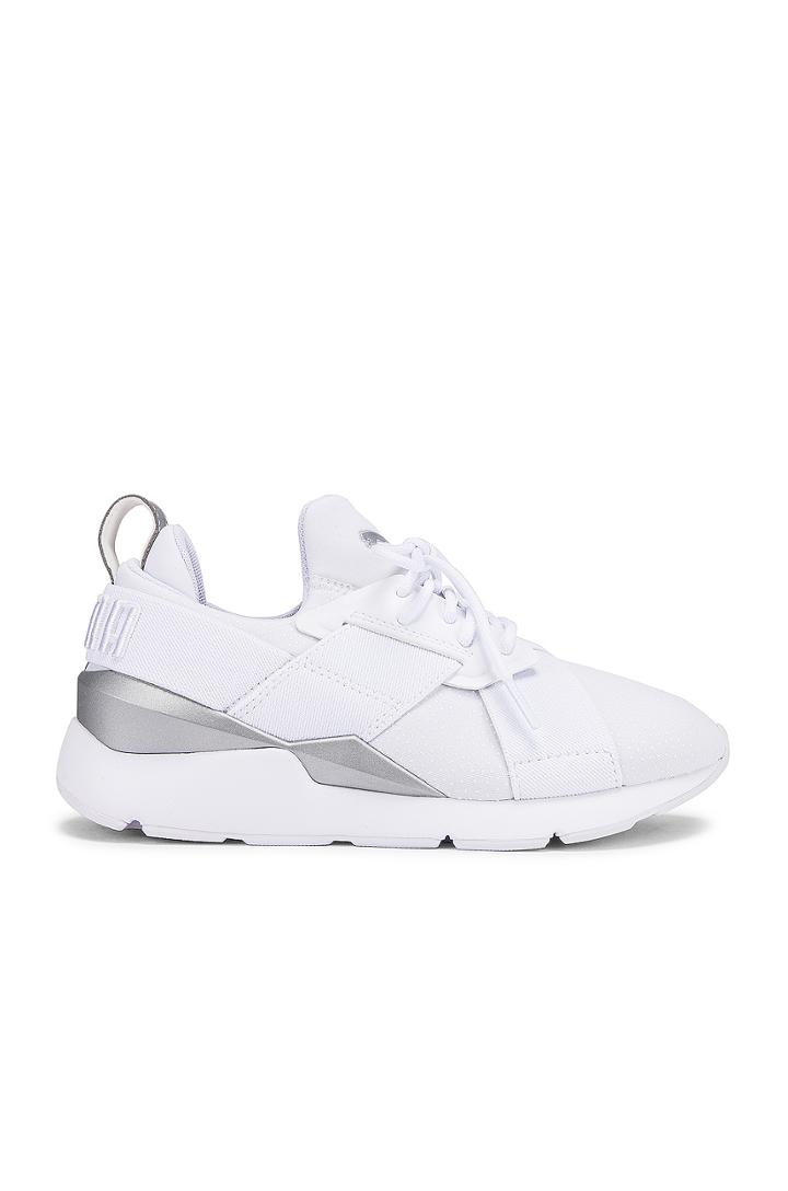 Muse Perf Sneaker