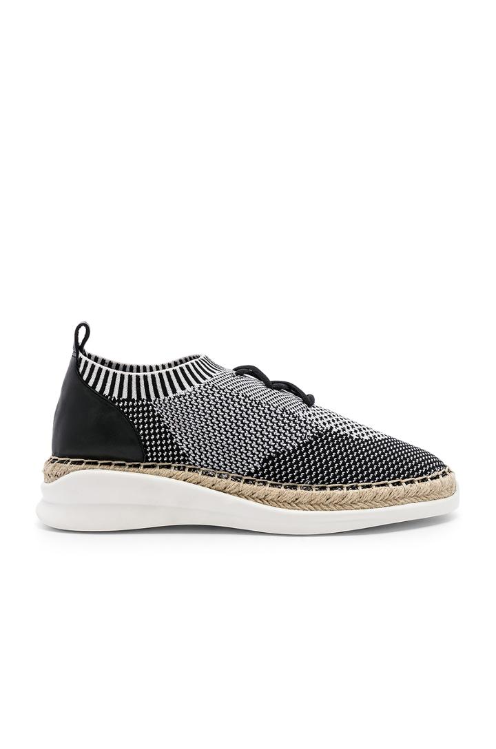 Affina Sneaker