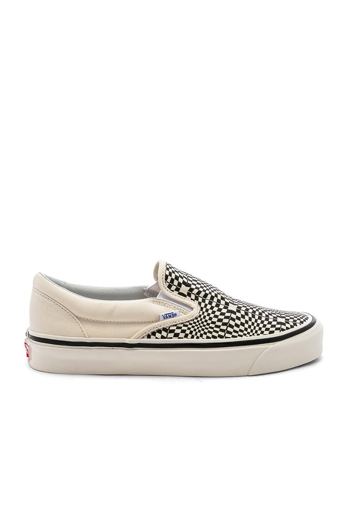 Classic Slip-on 98