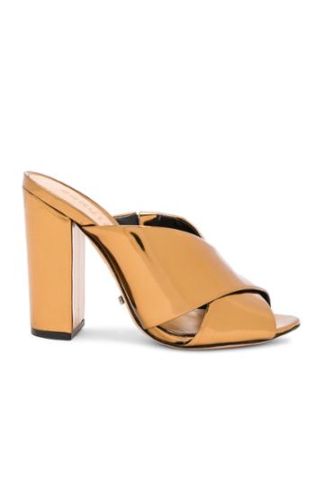 Maisie Mule