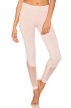 The Seamless Mesh Tight