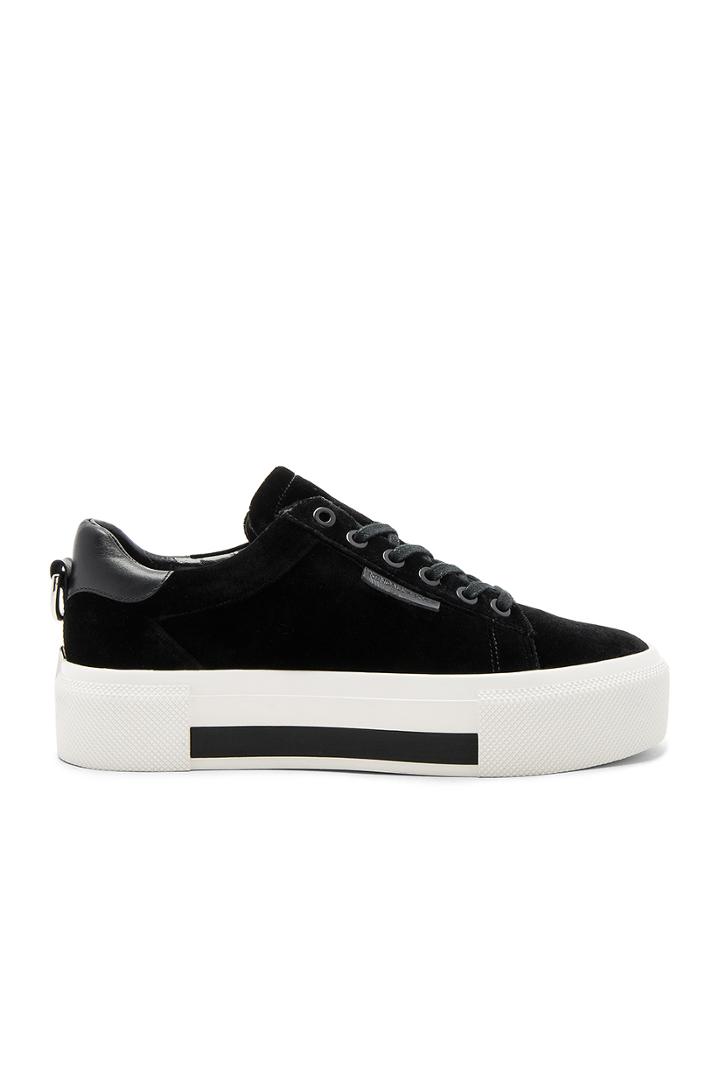 Tyler Sneaker