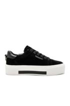 Tyler Sneaker