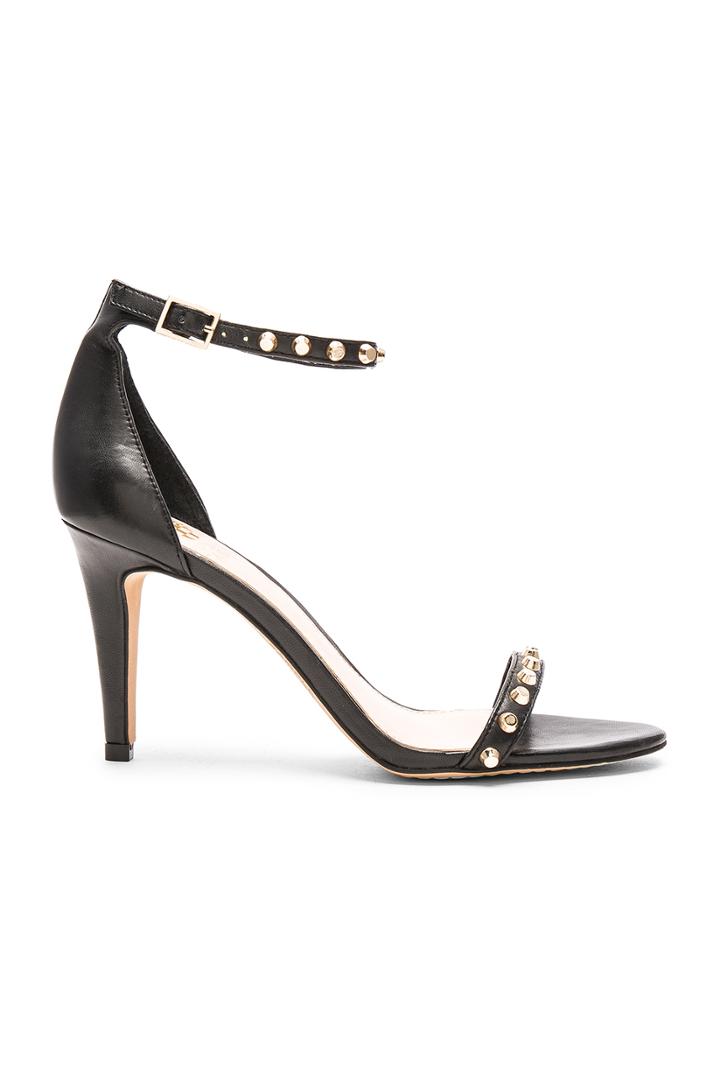 Cassandy Heel