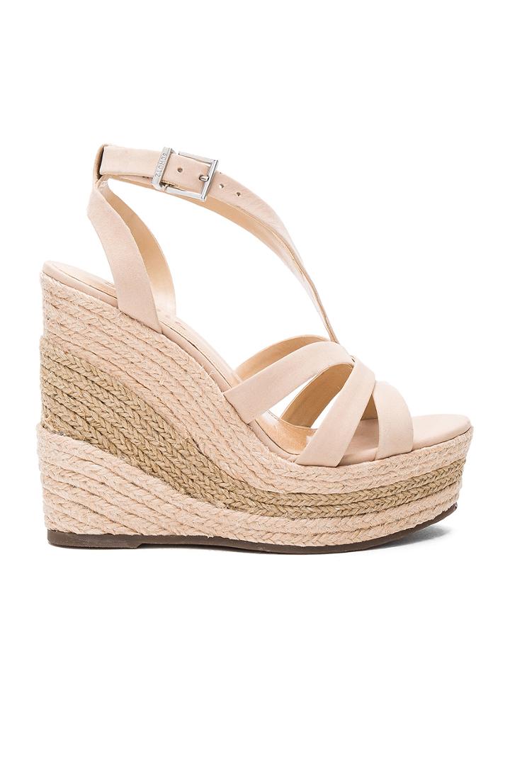 Daenerys Wedge