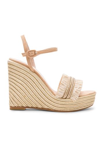 Mia Wedge