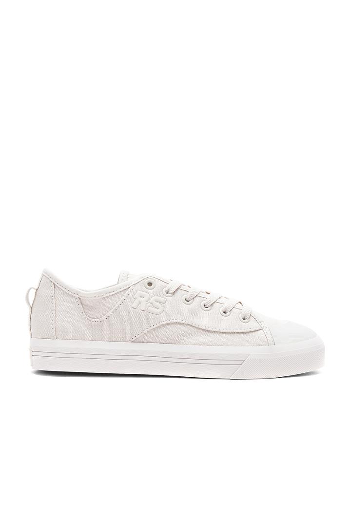 Spirit V Sneaker