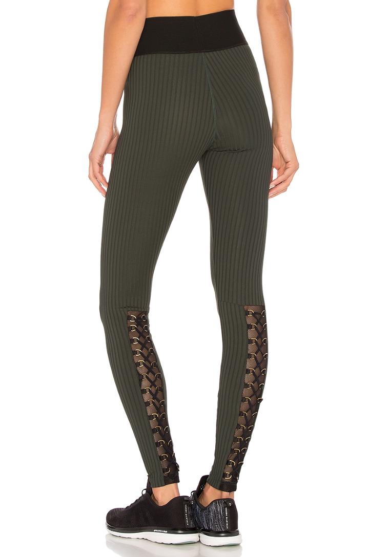 Fit Mesh Buckle Legging