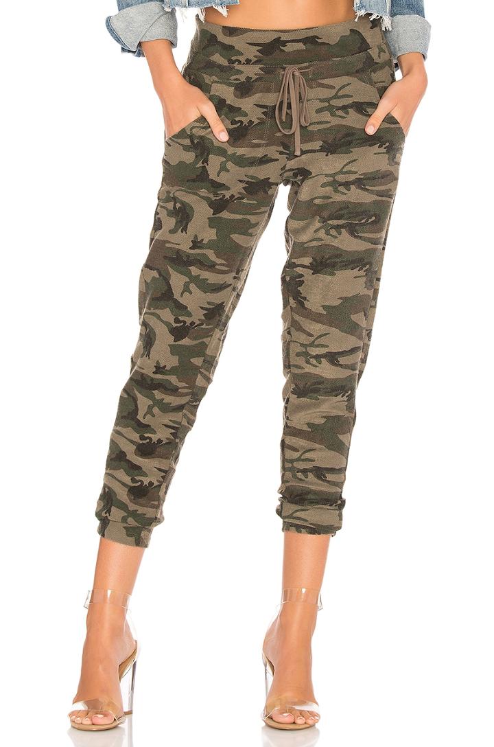 Textured Camo Sweatpant
