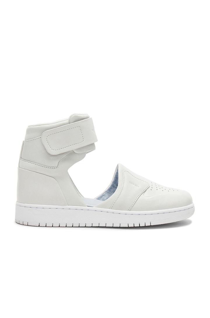 Lover Sneaker
