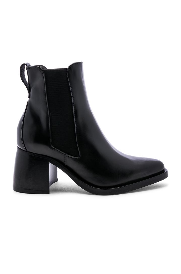 Liza Bootie