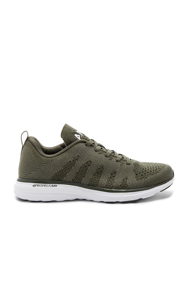 Techloom Pro Cashmere Sneaker