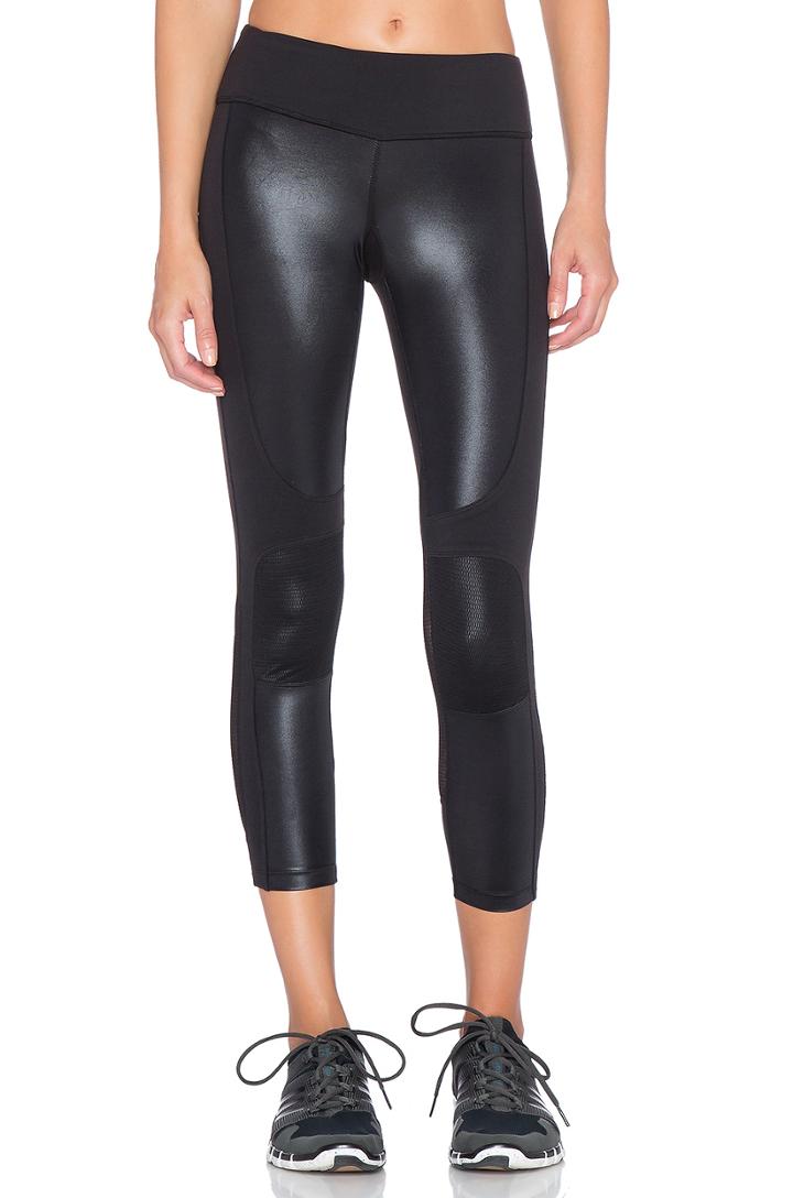 Matrix Noir Performance Capri Pant