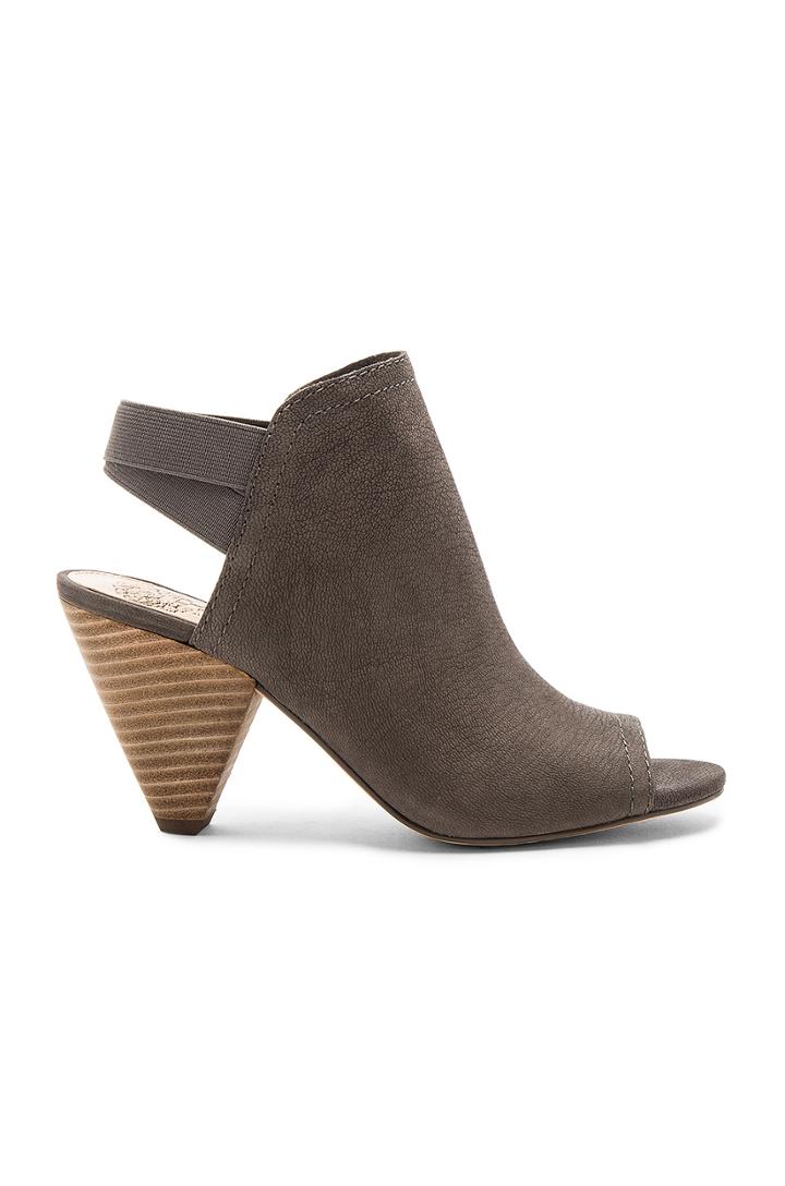 Edora Heel