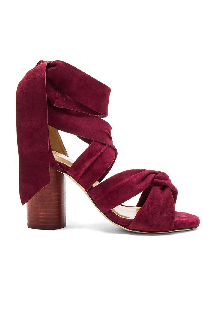 Myra Heel