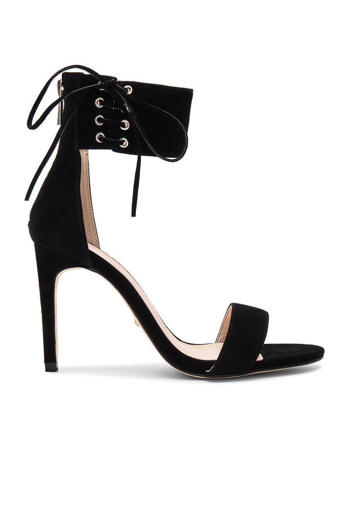 X Revolve Harris