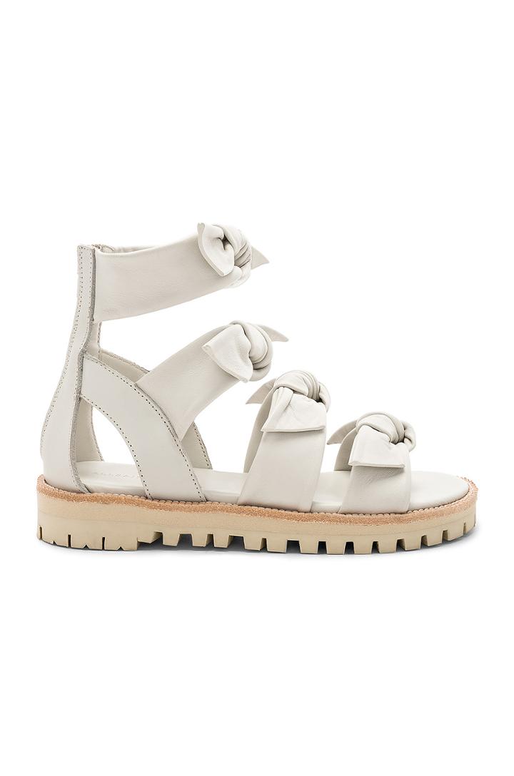 Aimi Sandal