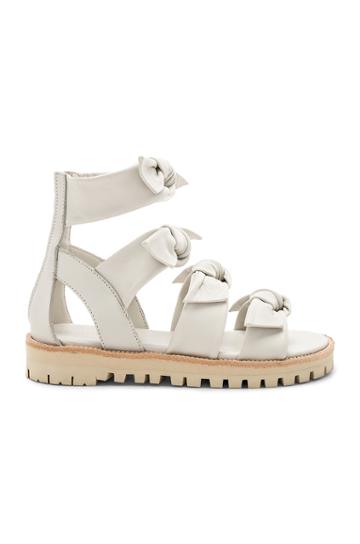 Aimi Sandal
