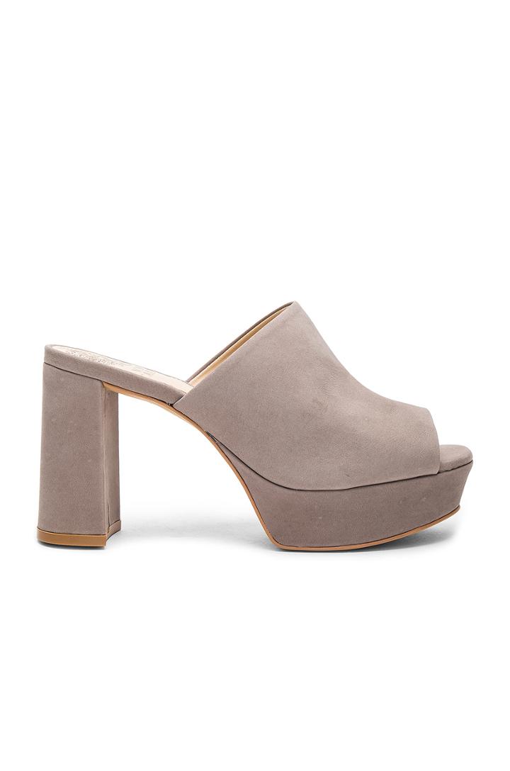 Basilia Heel