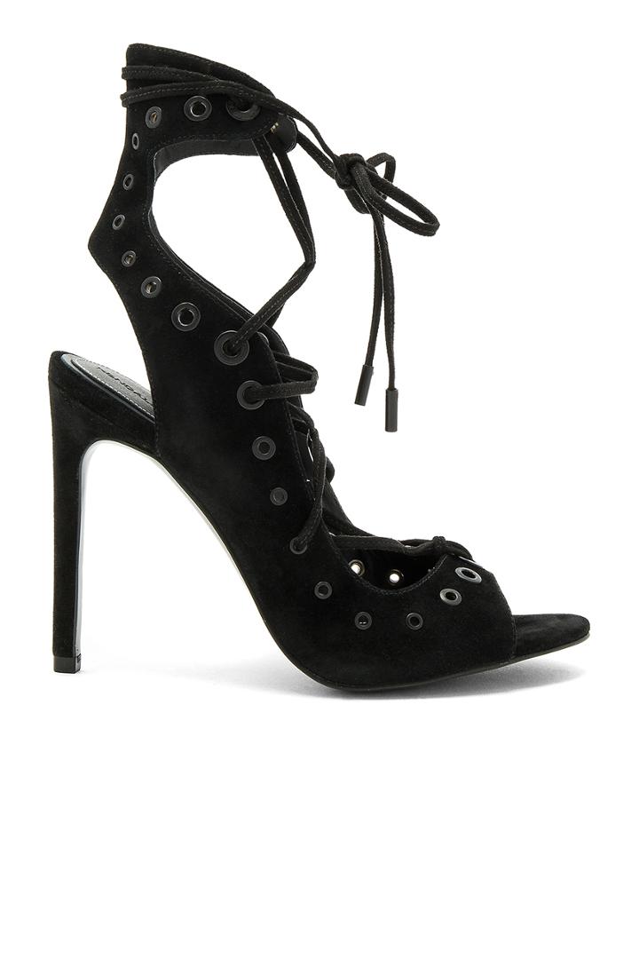 Deanna Heel