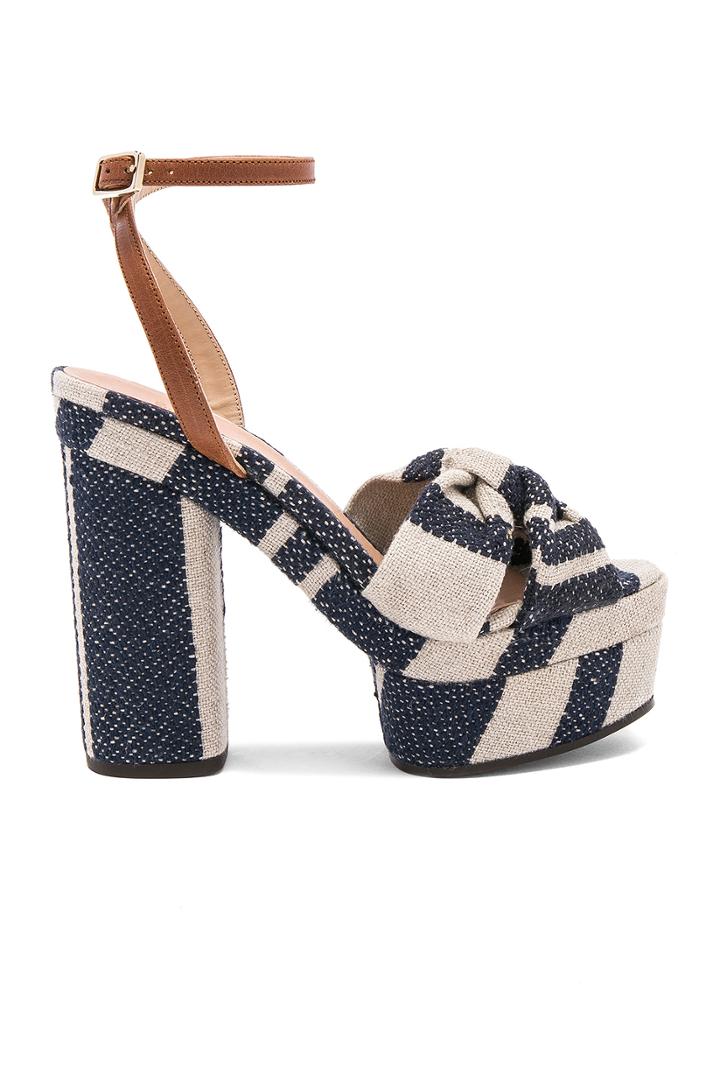 Amaia Heel