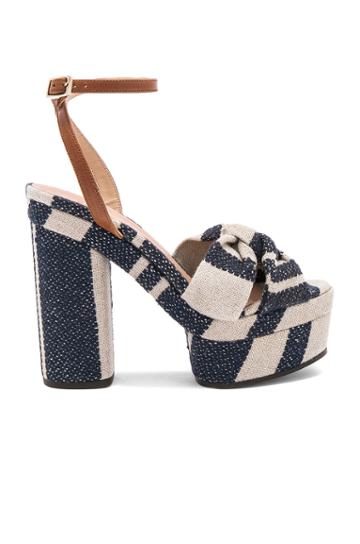 Amaia Heel
