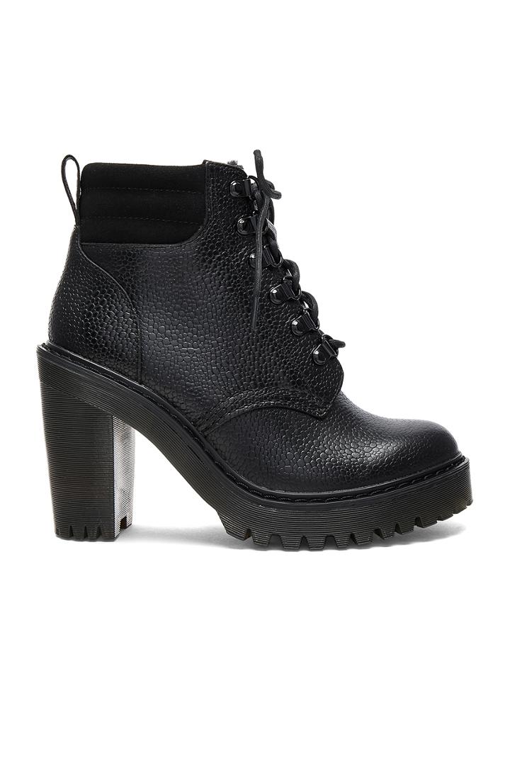Persephone Fl 6 Eye Boots