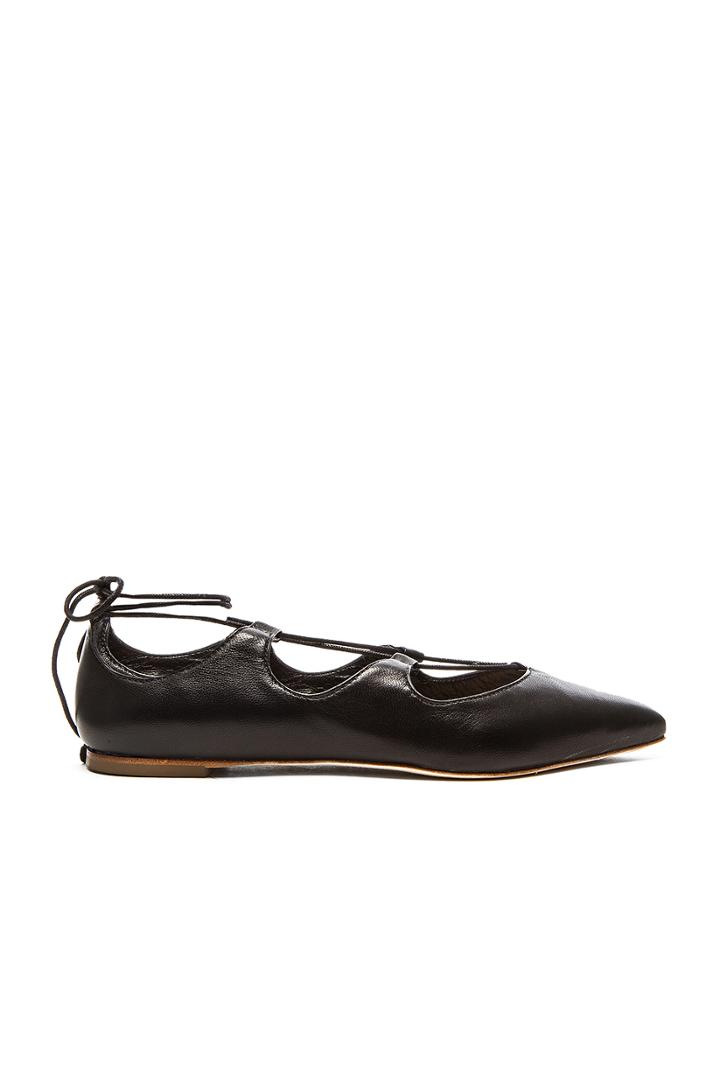 Ambra Flat