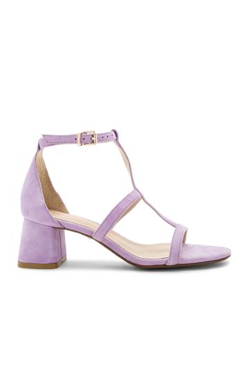 Aggie Sandal
