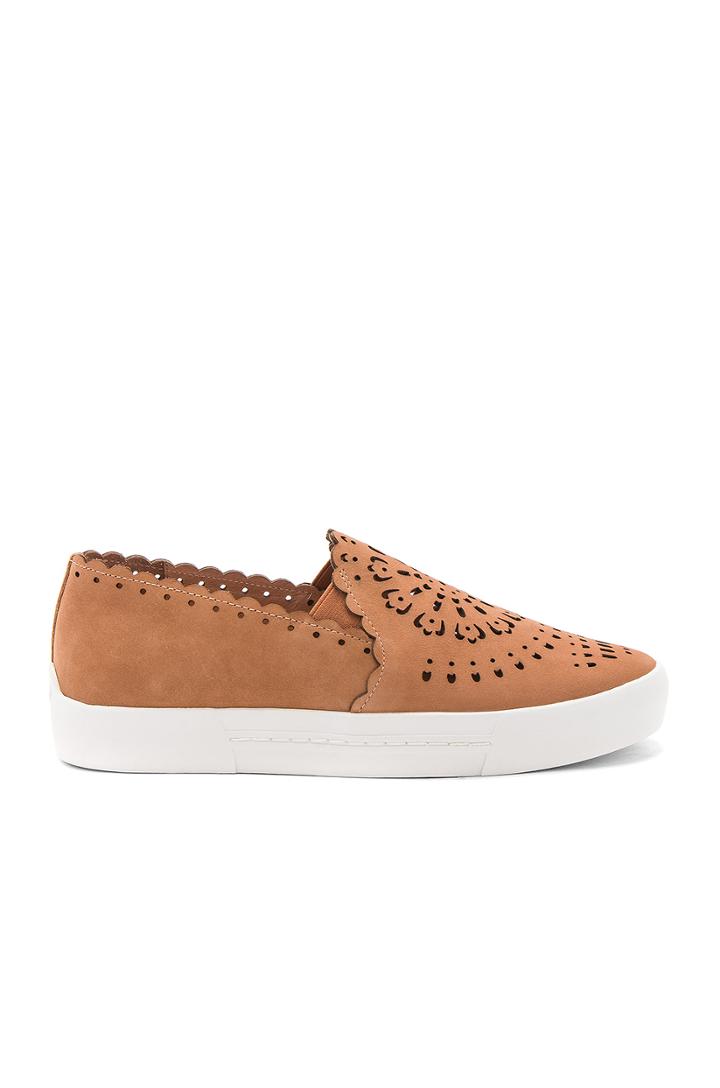 Dya Slip On Sneaker