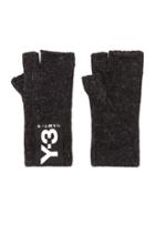 Badge Gloves