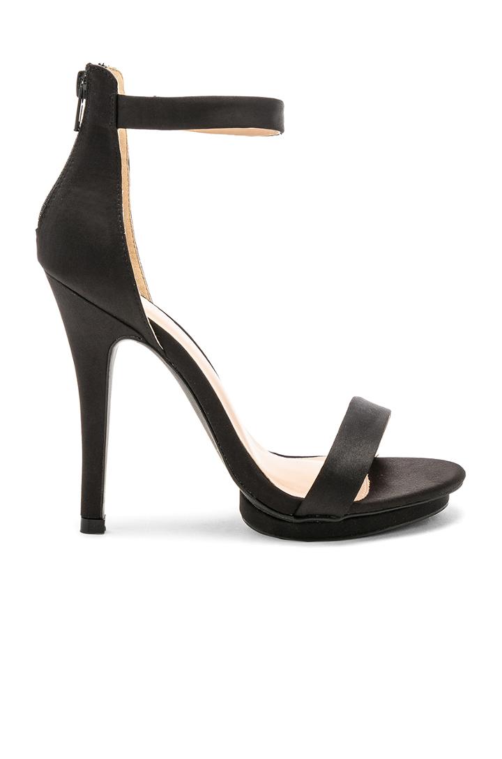 Aimee Heel